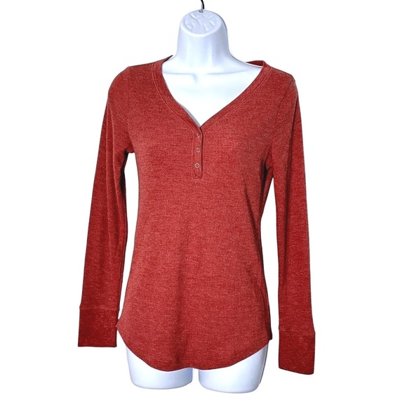 Time and Tru Tops - Womens Y2K Red Thermal‎ Henley Top Small Bella Elena Fitted Long Sleeve Preppy
